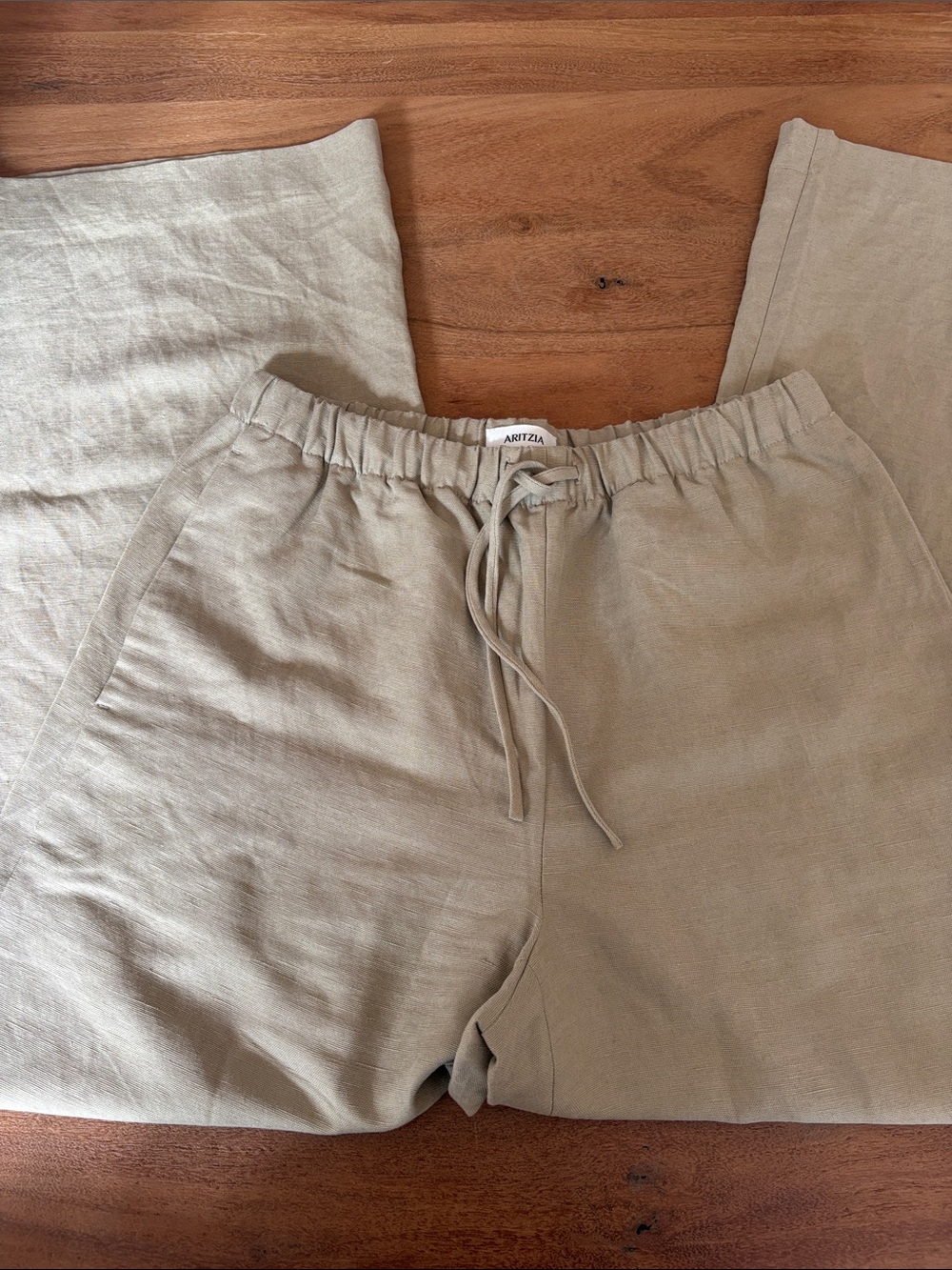 Lodge Linen Pant in Martini Olive - Picture 5 of 6